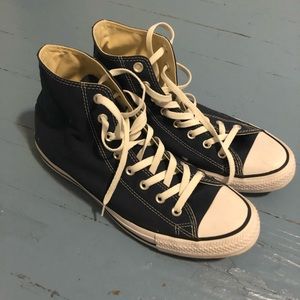 Like new! Converse All Stars